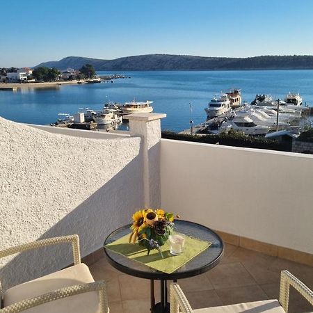 Bed and Breakfast Leut Barbat na Rabu Exterior foto
