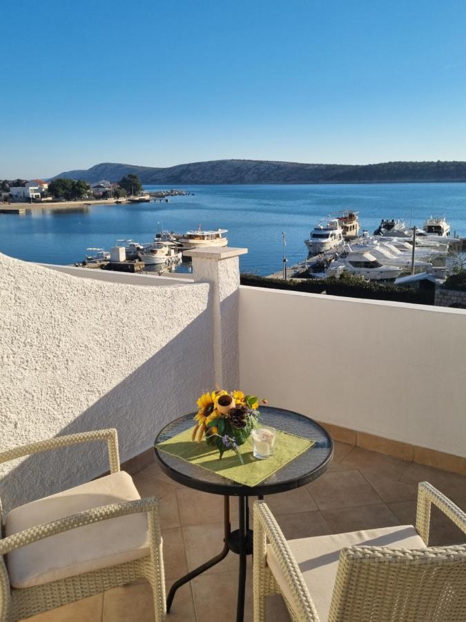Bed and Breakfast Leut Barbat na Rabu Exterior foto