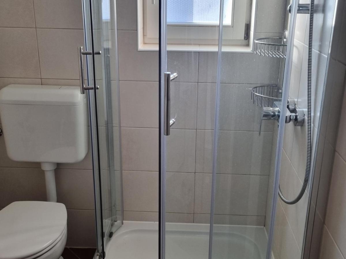Bed and Breakfast Leut Barbat na Rabu Exterior foto